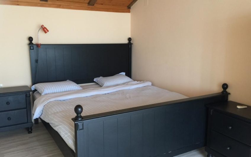 Prodaje se kuća u zagradenom kompleksu sa bazenom