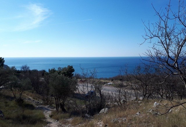 Plot for building a villa / tourist complex on the Budva Riviera. Sea view!