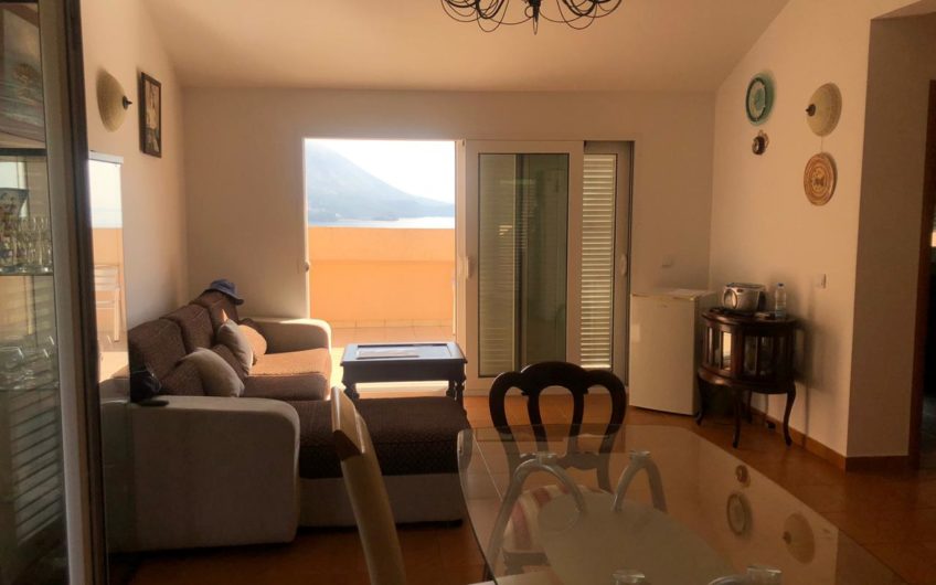 Large penthouse apartment with 3 bedrooms and sea views, Becici