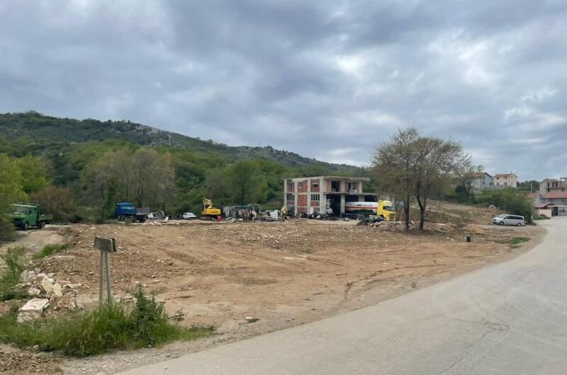 Land plot 2.052 m2 in Leshevichi, on the Bigovo-Kotor highway