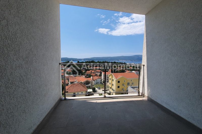 Penthouse with 2 bedrooms with sea views and Porto Montenegro