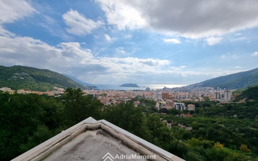 New house with sea and Budva views. Urgent sale at a price below the market!