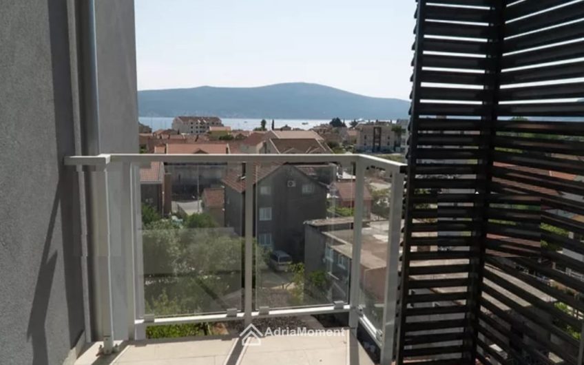 New apartment with 3 bedrooms. Tivat, Selyanovo