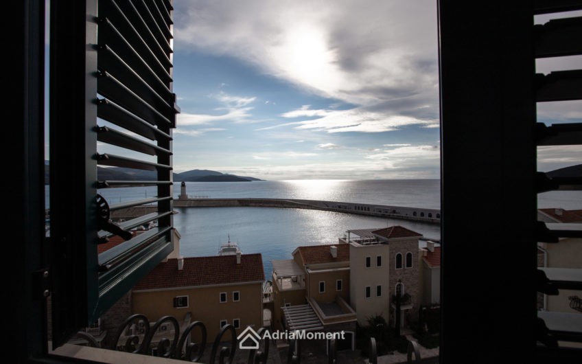 Luxury apartment with sea views in the complex Luštica Bay