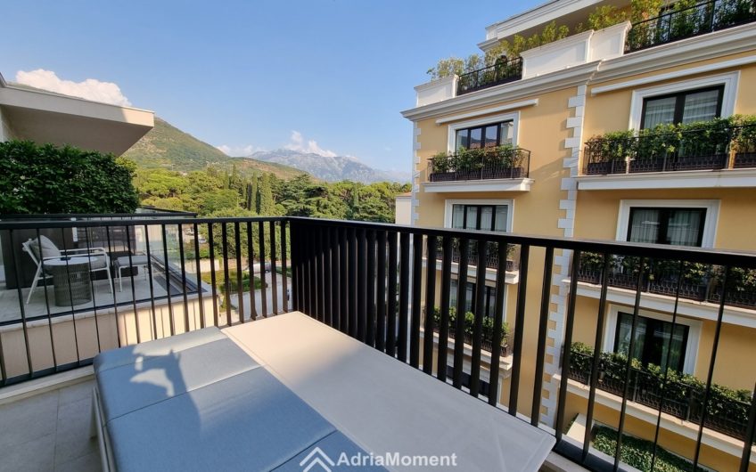 Porto Montenegro – apartment for sale in the Aqua building, Regent Pool Club Residences