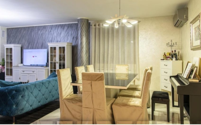 Inexpensive 3 houses in Podgorica. The best location!