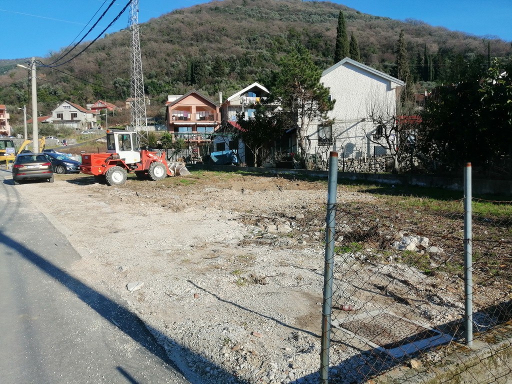Urbanized plot for building a house in Selyanovo – 90.000 euros