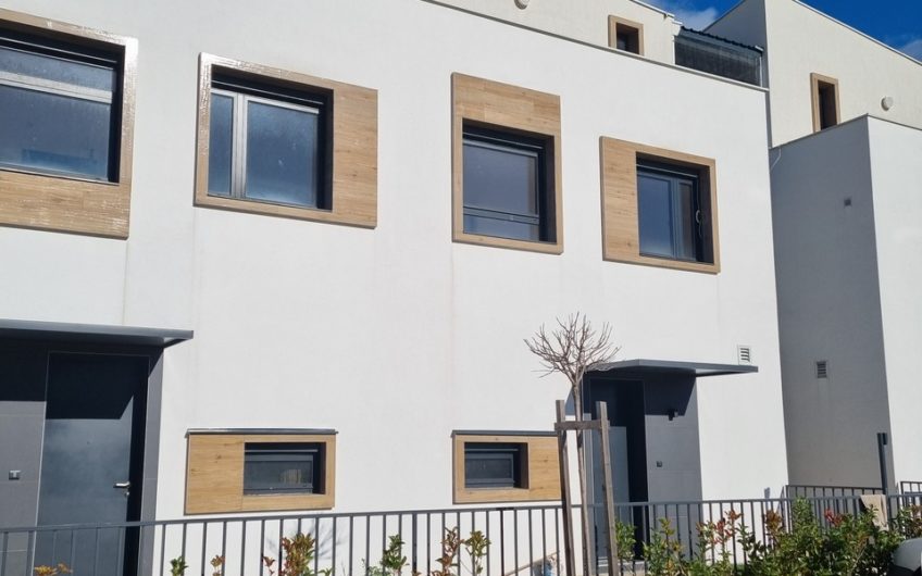 Townhouse in Zain Park – in a club village in Podgorica