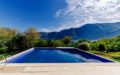 Large apartment in Prcanj with a private courtyard