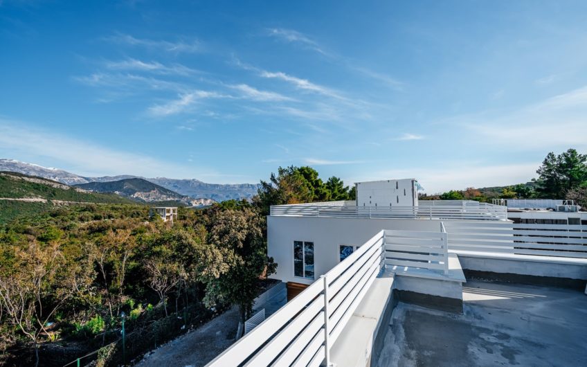 New villas on the Budva Riviera. No tax 3%