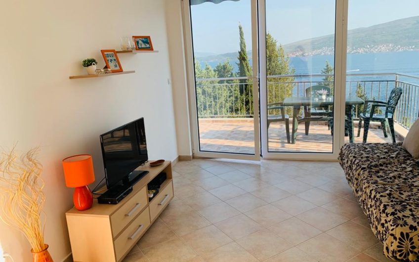 Modern house with panoramic views in Baosici
