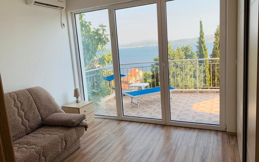Modern house with panoramic views in Baosici
