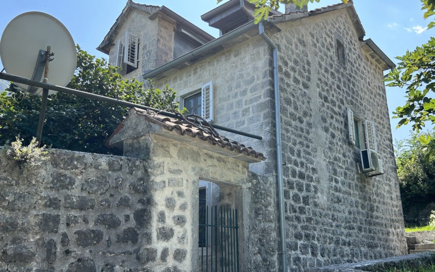 Authentic townhouse for sale in the Bay of Kotor