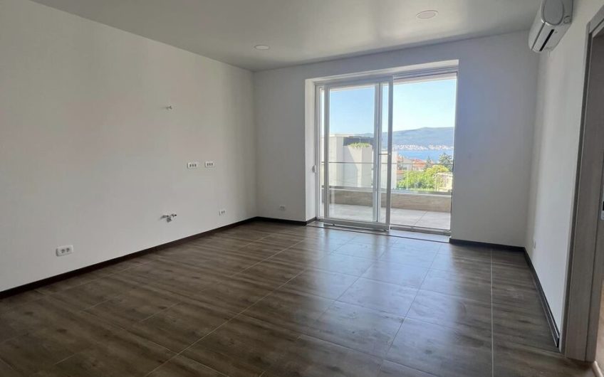 New apartment for sale with sea view in Tivat