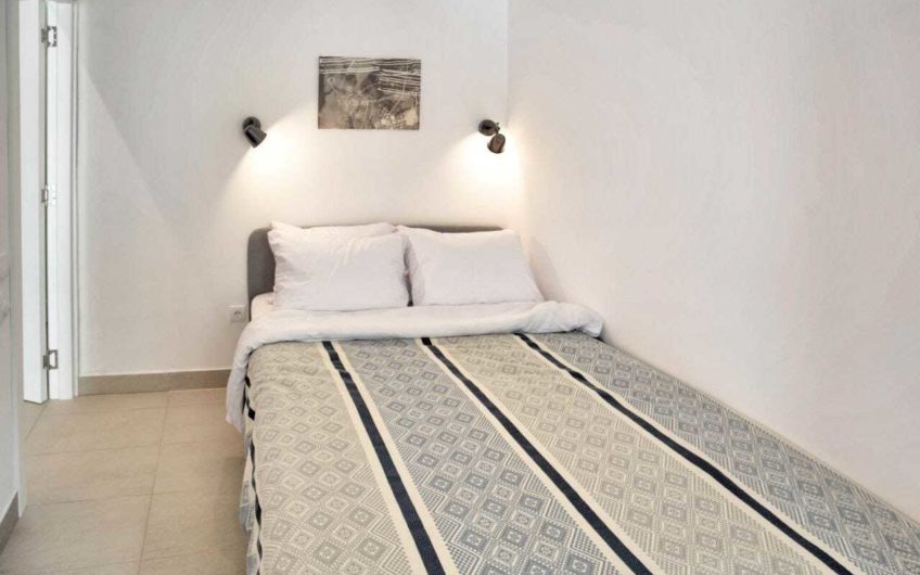 New guest house in Baosici – 20 meters from the sea