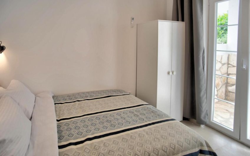 New guest house in Baosici – 20 meters from the sea