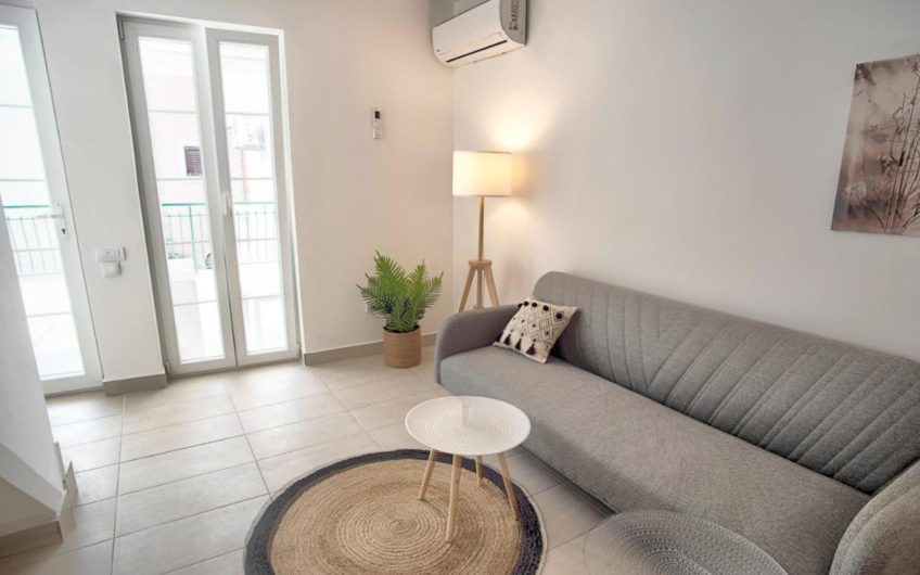 New guest house in Baosici – 20 meters from the sea