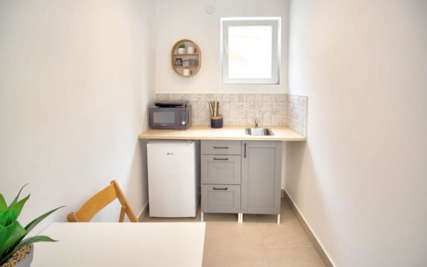 New guest house in Baosici – 20 meters from the sea