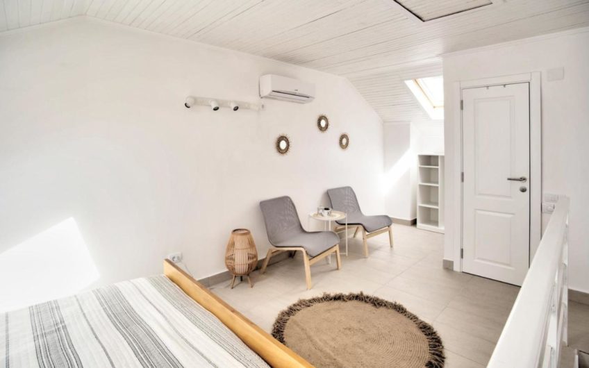 New guest house in Baosici – 20 meters from the sea