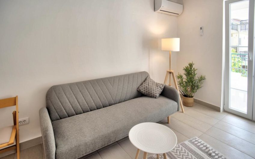 New guest house in Baosici – 20 meters from the sea