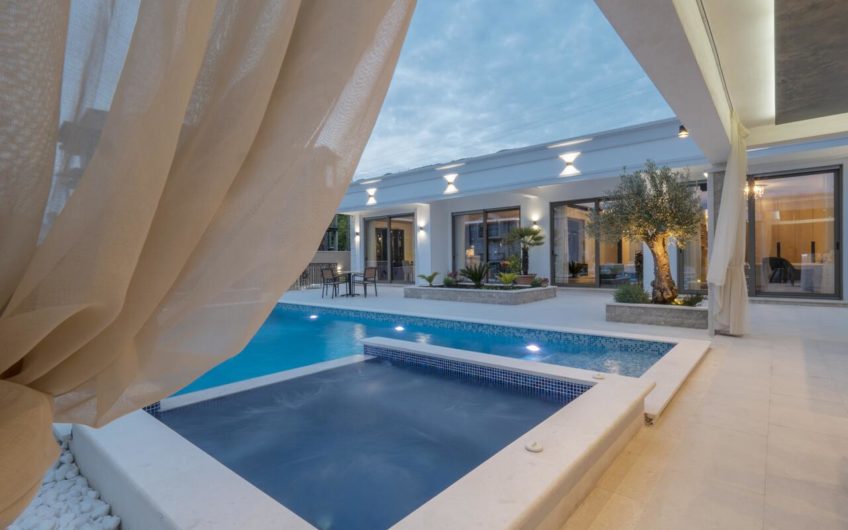 Modern villa near Jaz beach – profit over 10%