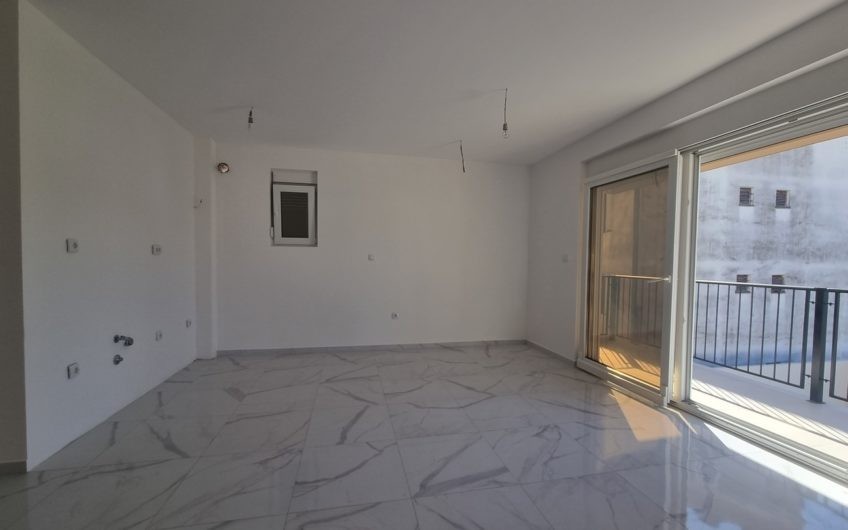The most suitable apartment in Tivat for a large family. 2.500 euro/m2!