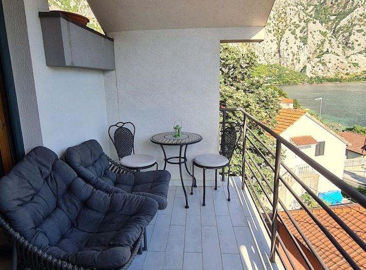 Duplex apartment in Orahovac – 100 meters from the sea