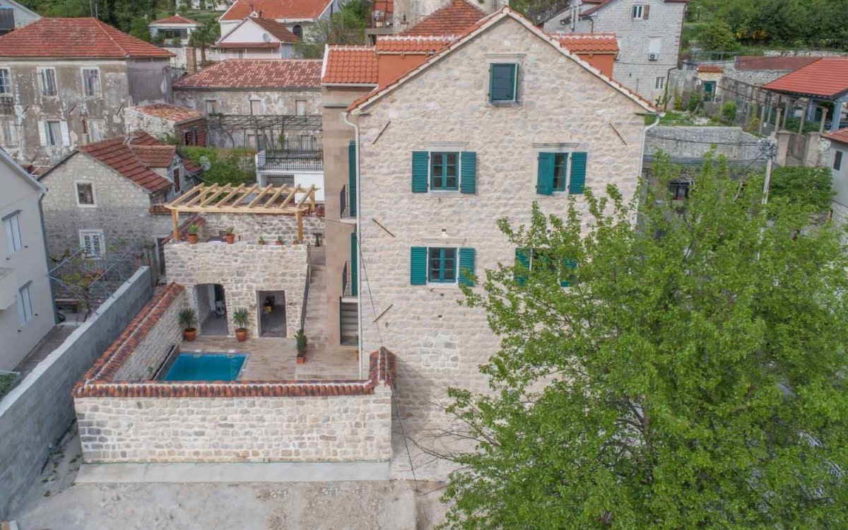 Mini-hotel for sale in the Bay of Kotor – Risan