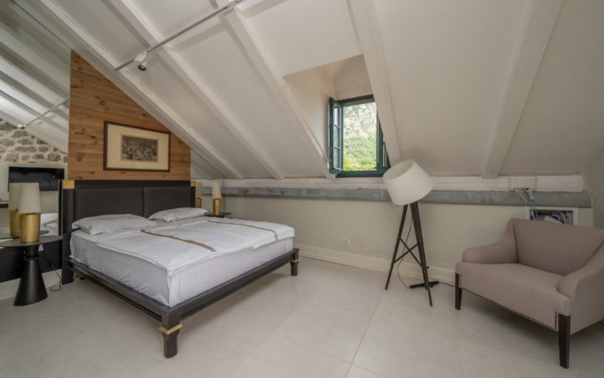 Mini-hotel for sale in the Bay of Kotor – Risan