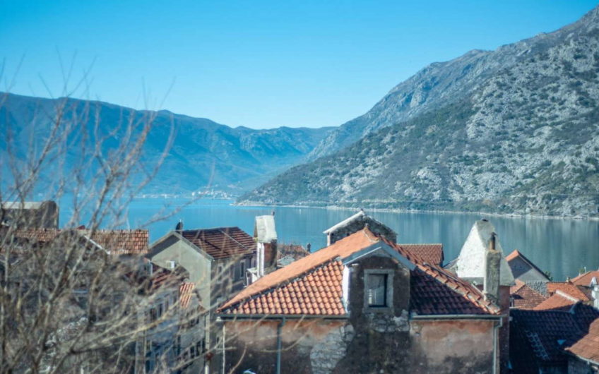 Mini-hotel for sale in the Bay of Kotor – Risan