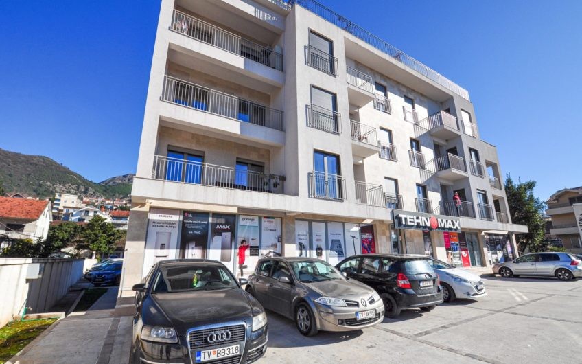 Apartment in the center of Tivat in the Technomax building