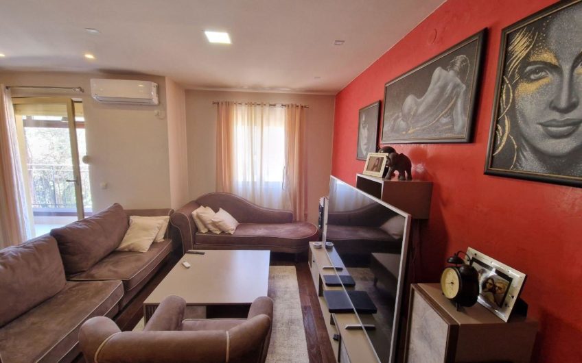 Dobrota Kotor – apartment 120 m2 with garage and sea view