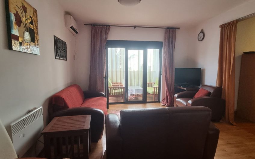Apartment with 2 bedrooms in the center of Petrovac