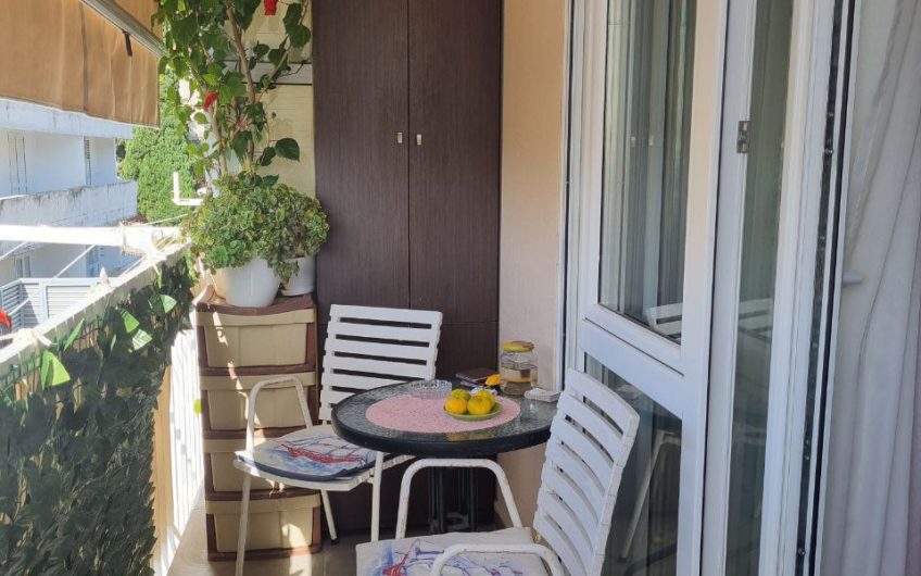 Apartment with 2 bedrooms in Petrovac – 30 meters from the sea