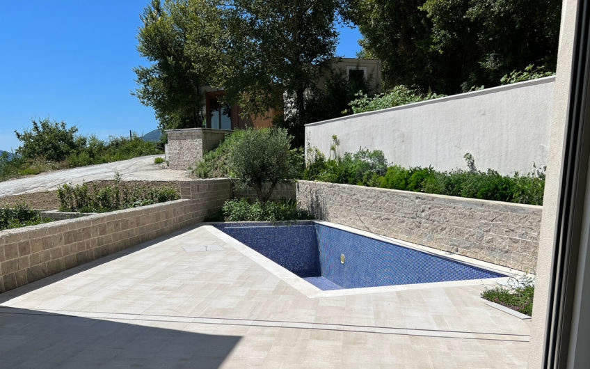 Townhouse with swimming pool Donja Lastva, Tivat