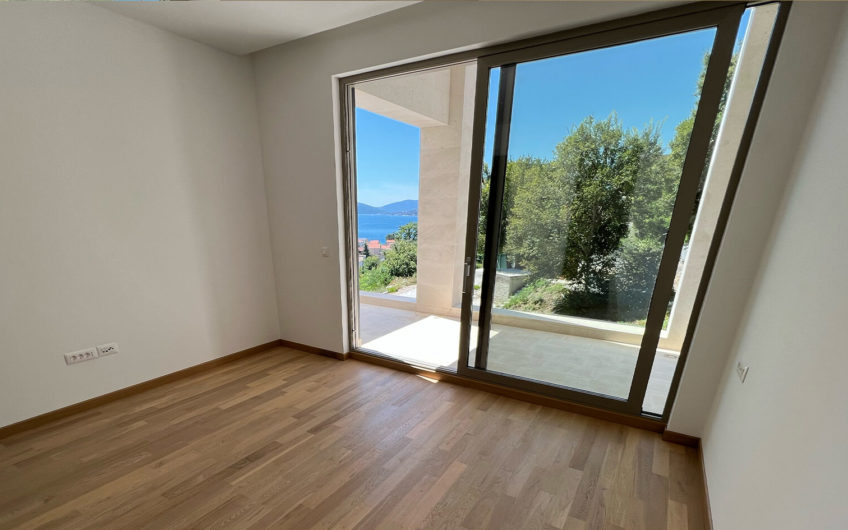 Townhouse with swimming pool Donja Lastva, Tivat