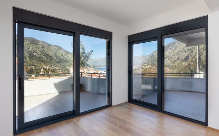 House for sale in Kotor – with views of the sea and the Old Town