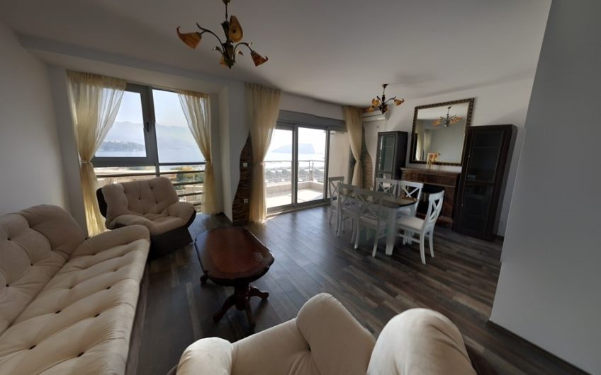 Center of Budva – three bedroom apartment