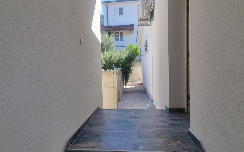 Mediterranian house in the suburbs of Tivat