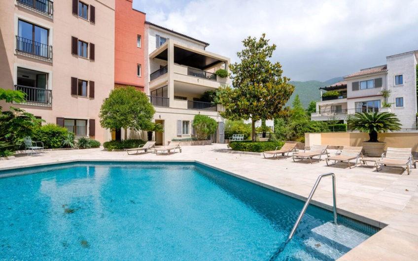 1 bedroom apartment in Porto Montenegro, Teuta