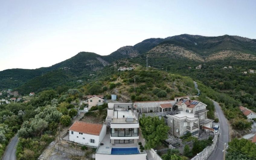 New villa in Kamenari with a beautiful sea view