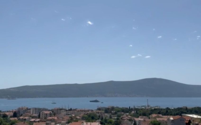 Plot with sea view in Tivat – can be built 414 m2 gross