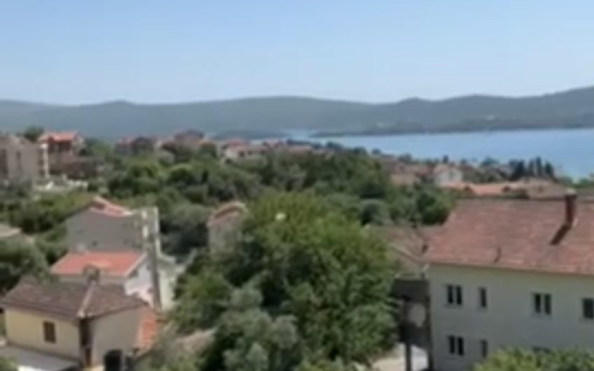 Plot with sea view in Tivat – can be built 414 m2 gross