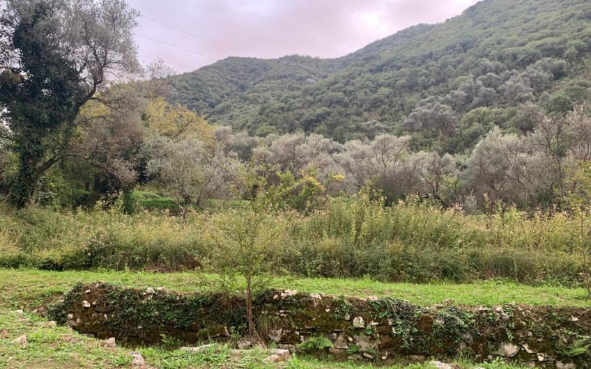 Urbanized plot in Stoliv. Permitted construction 1,458 m2