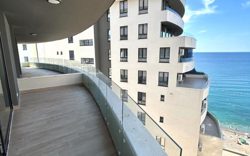 Rafailovici – 2-bedroom apartment with sea view