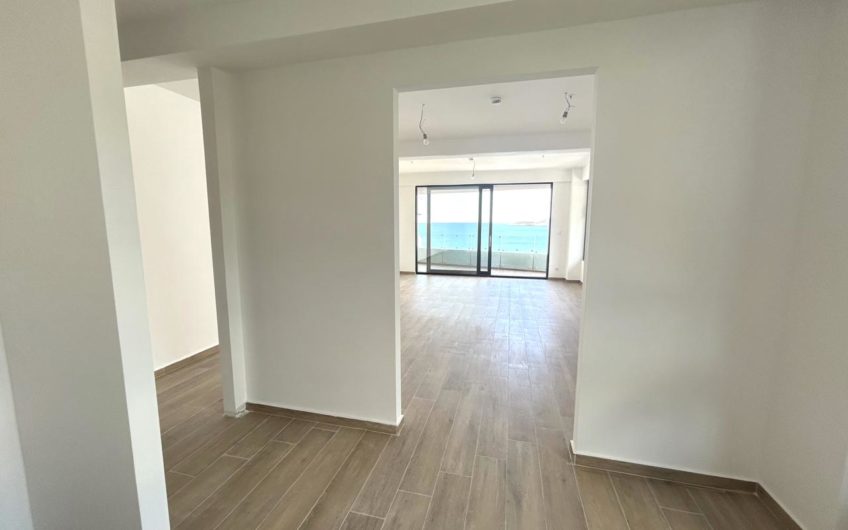 Rafailovici – 2-bedroom apartment with sea view