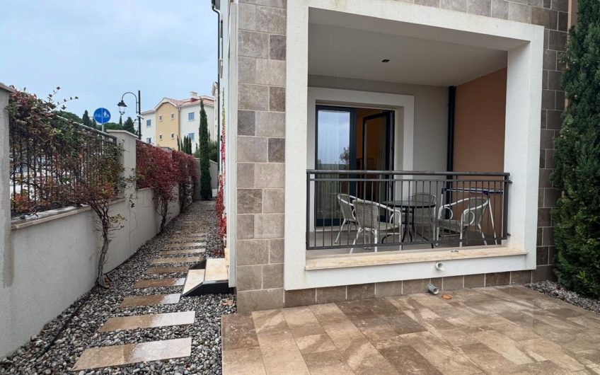 Lustica Bay – 2 bedroom apartment for sale in Centrale