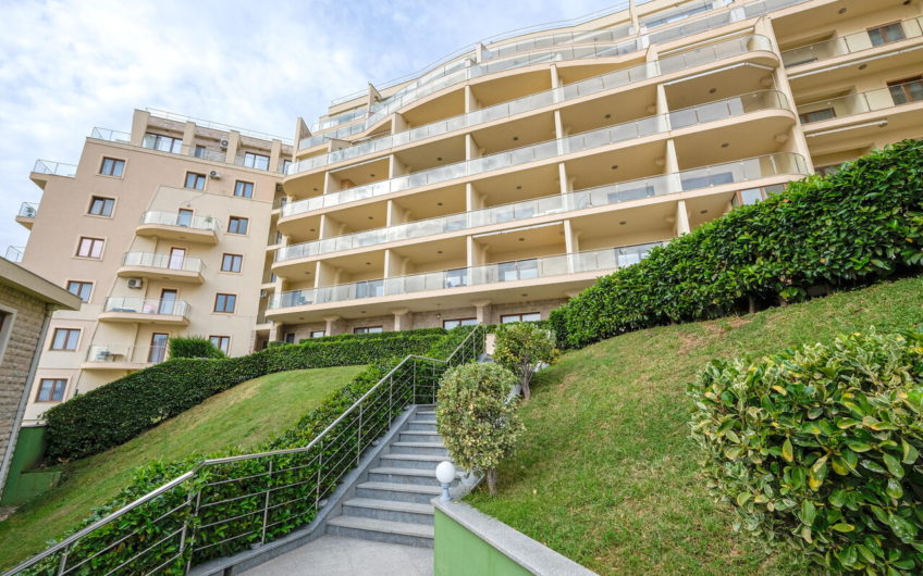 2bedroom apartment with a swimming pool – Belveder, Becici