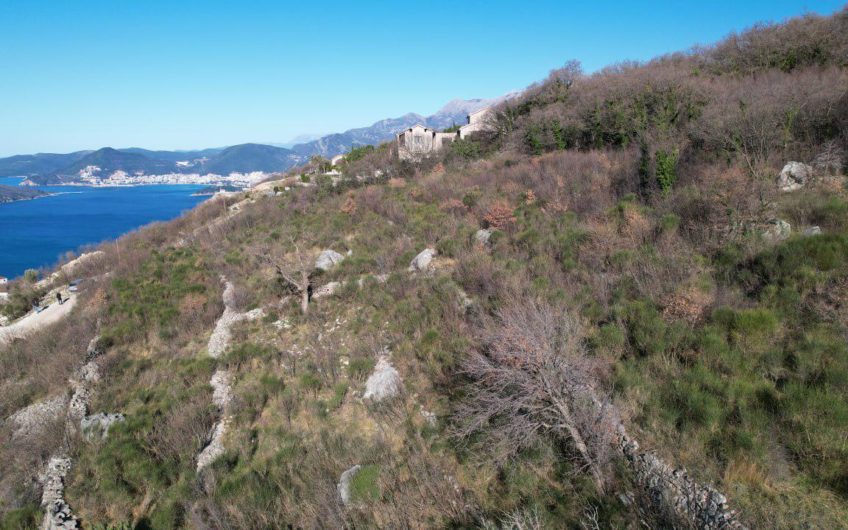 Land with sea view – for construction of 7 villas — 140 €/m2
