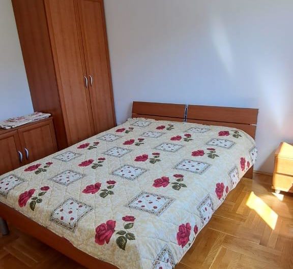 House for sale in Krasici with a large plot and sea view